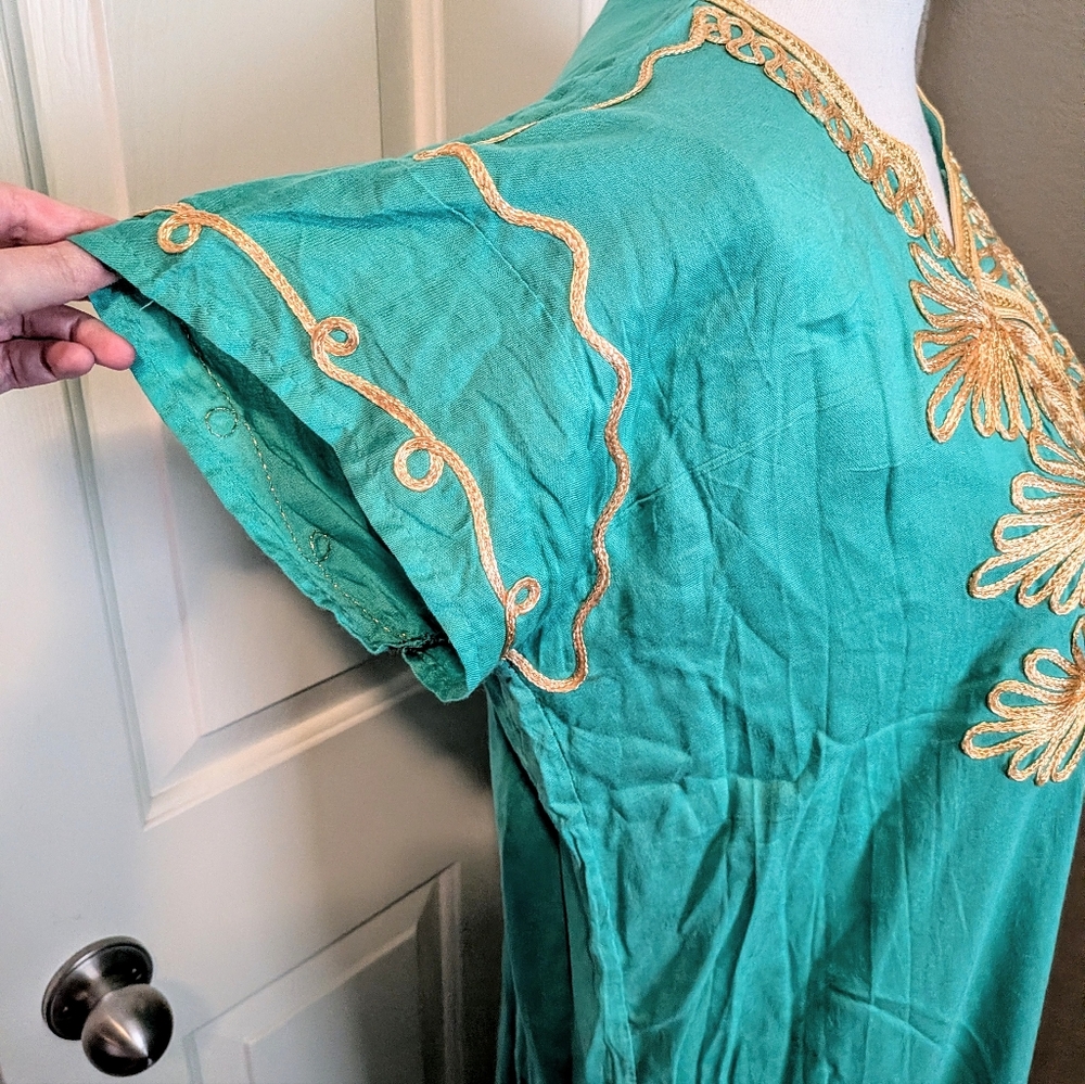Turquoise Kaftan with Gold Embroidery - Picture 4 of 5